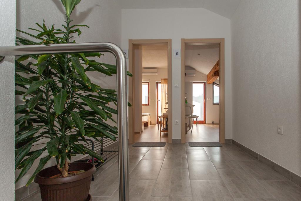 Guesthouse Zalac Слуни Екстериор снимка
