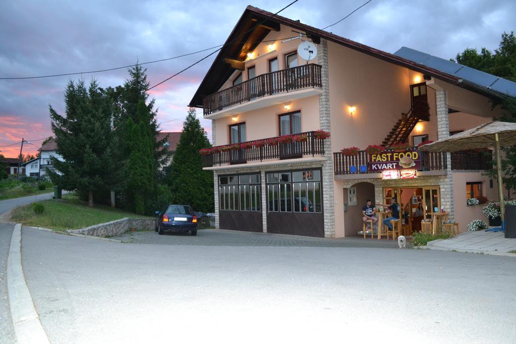 Guesthouse Zalac Слуни Екстериор снимка