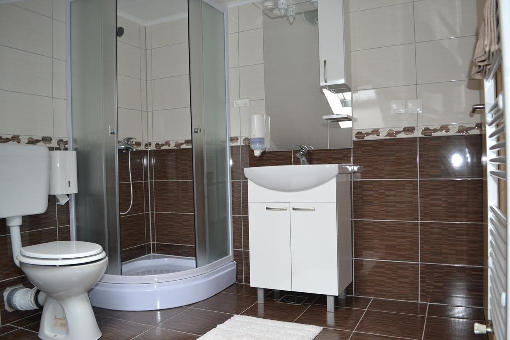 Guesthouse Zalac Слуни Екстериор снимка