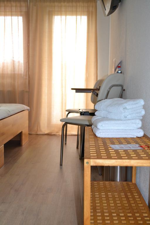 Guesthouse Zalac Слуни Екстериор снимка