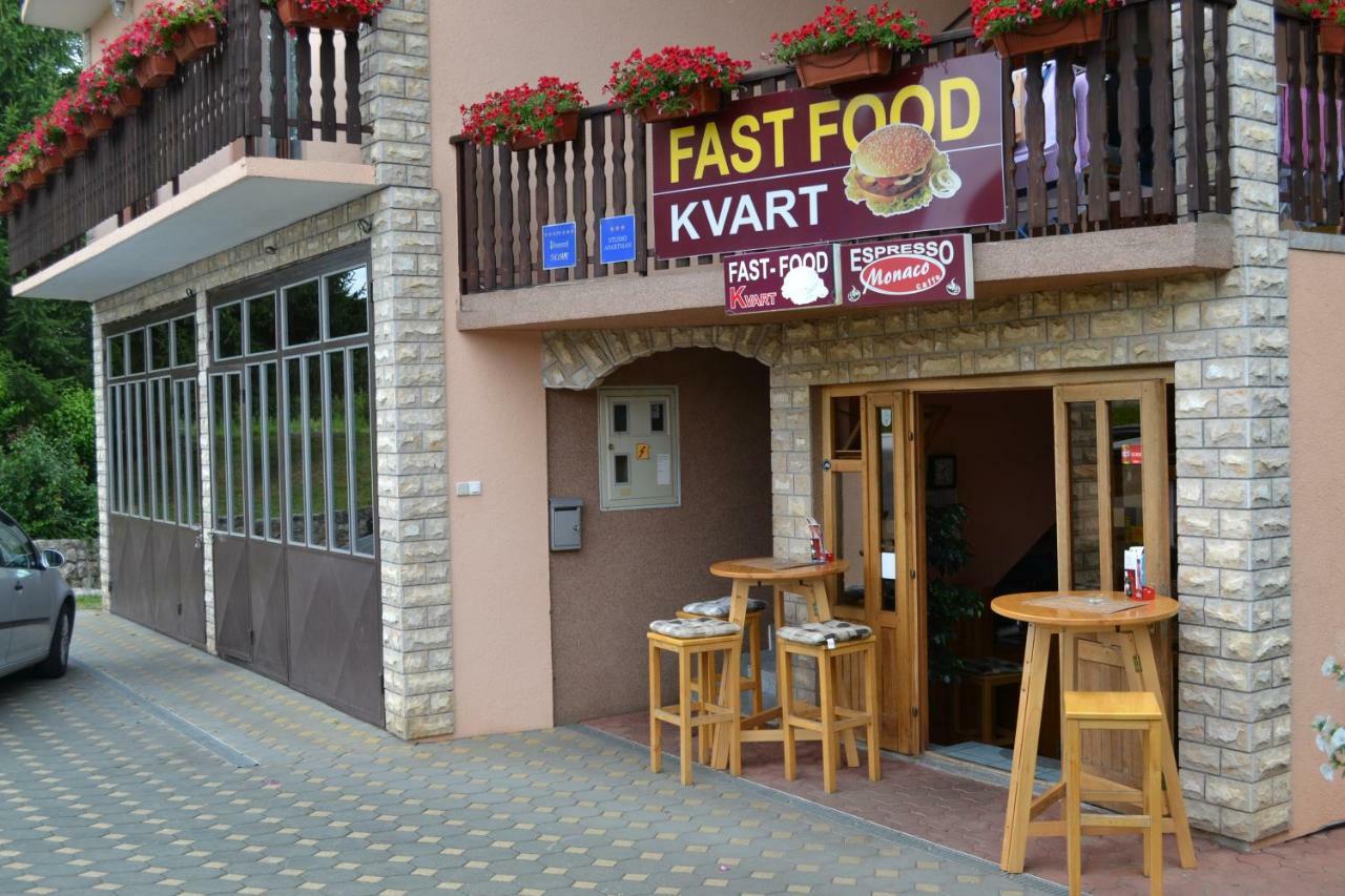 Guesthouse Zalac Слуни Екстериор снимка